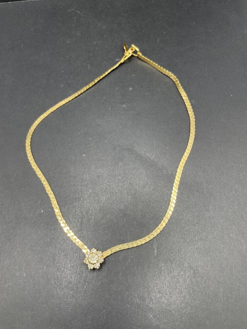 Vintage Parklane Signed Gold Tone Rhinestone Flower Pendant Herringbone Necklace